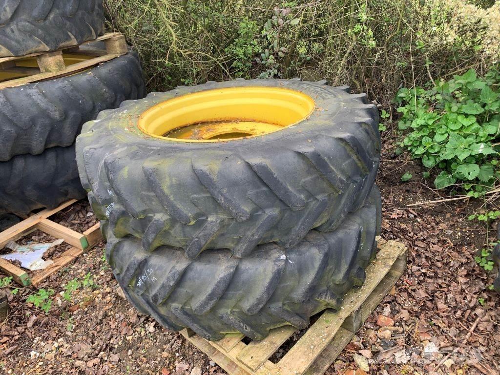  FRONT WHEELS Renkaat ja vanteet