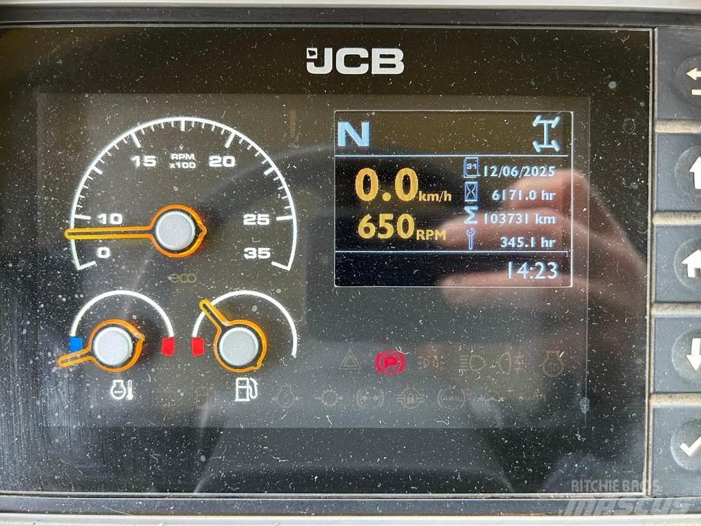 JCB 4220 Traktorit