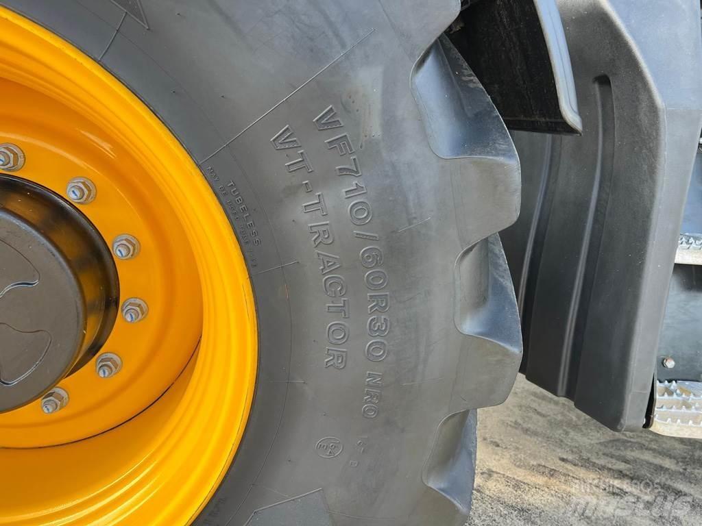JCB 4220 ICON Traktorit