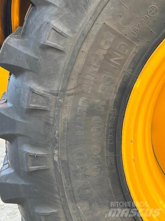 JCB 560-80 Maatalouskurottajat