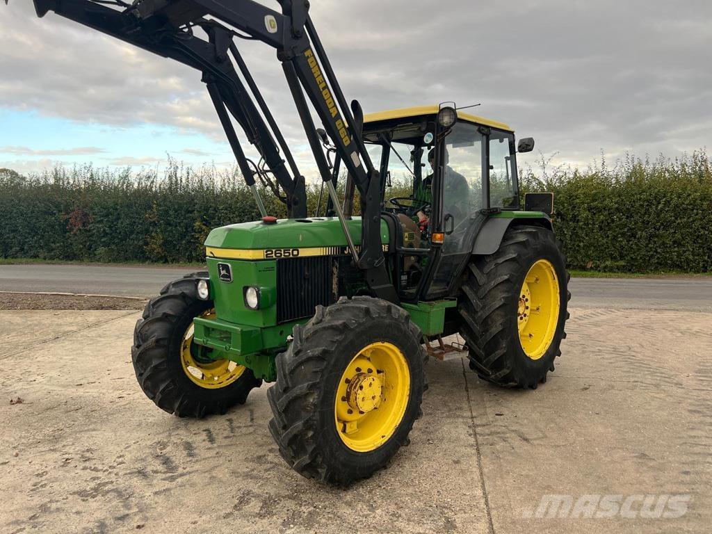 John Deere 2650 Traktorit