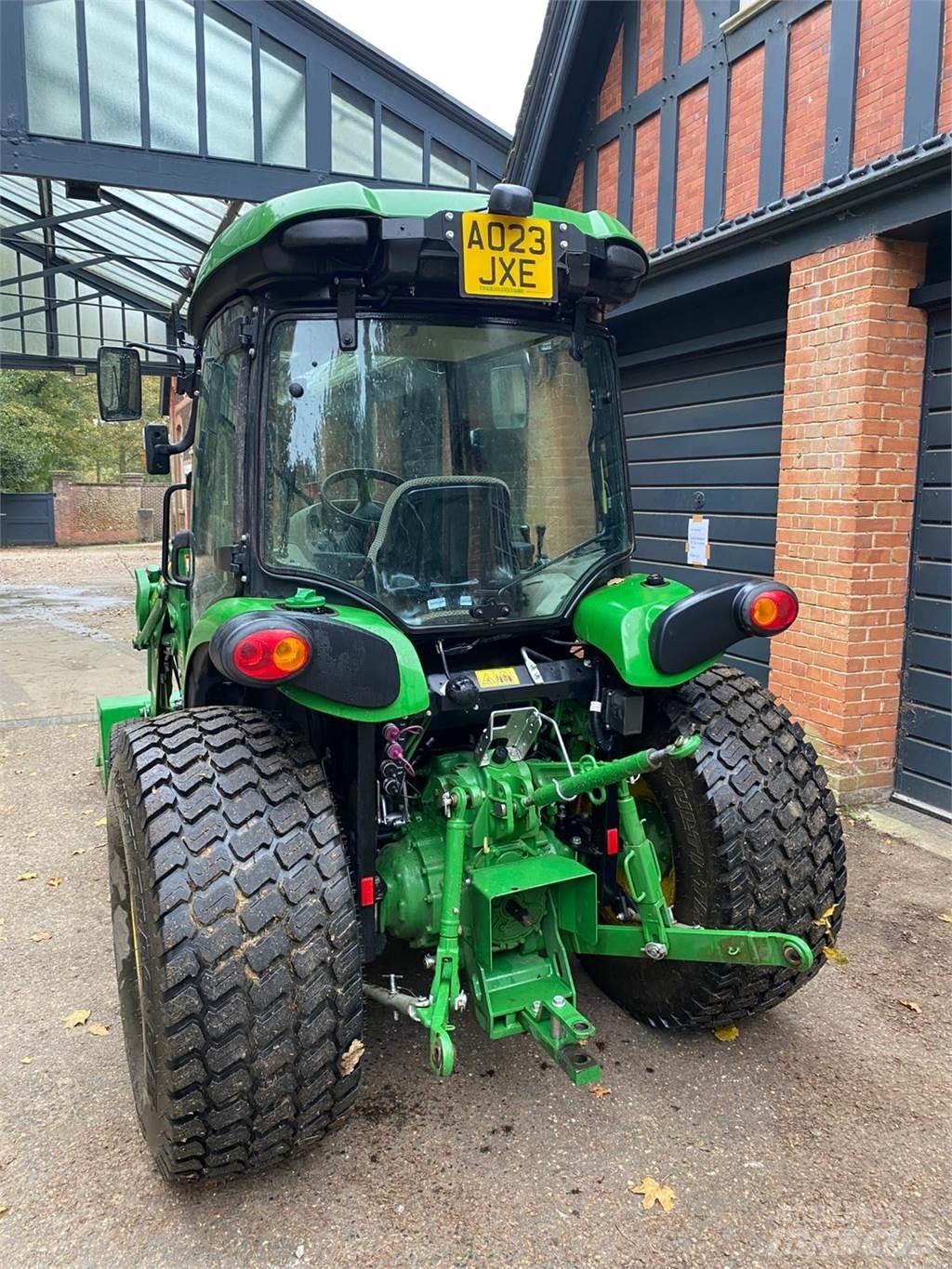 John Deere 4066R Taajamatraktorit