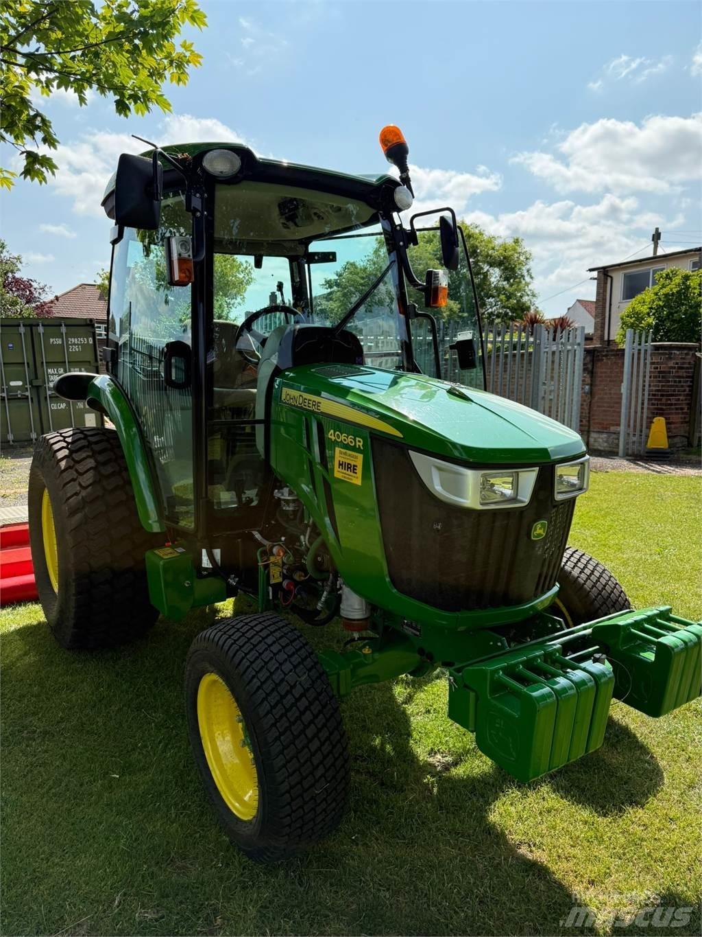 John Deere 4066R Taajamatraktorit