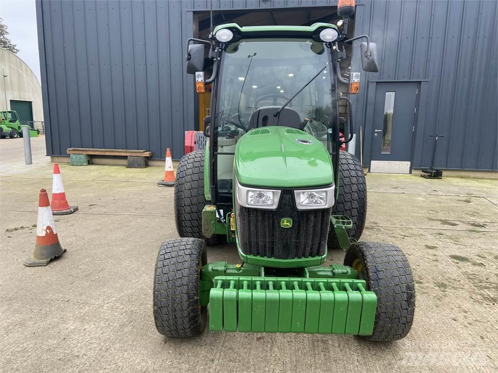 John Deere 4066R Taajamatraktorit