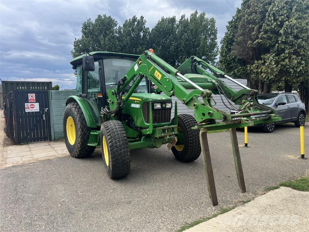 John Deere 5075E Traktorit