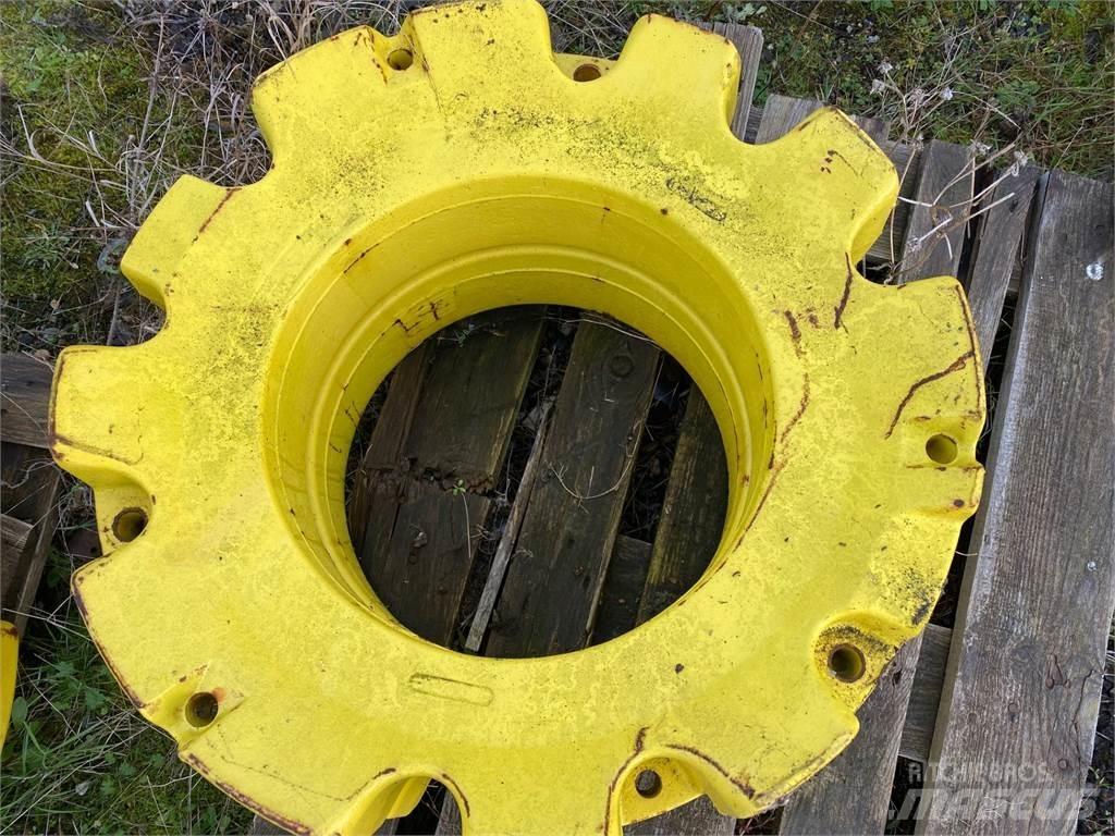 John Deere 600KG Renkaat ja vanteet