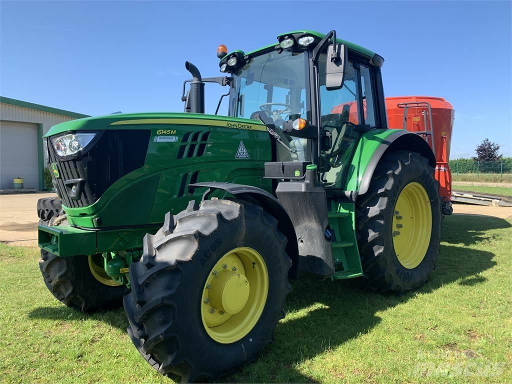 John Deere 6145M Traktorit