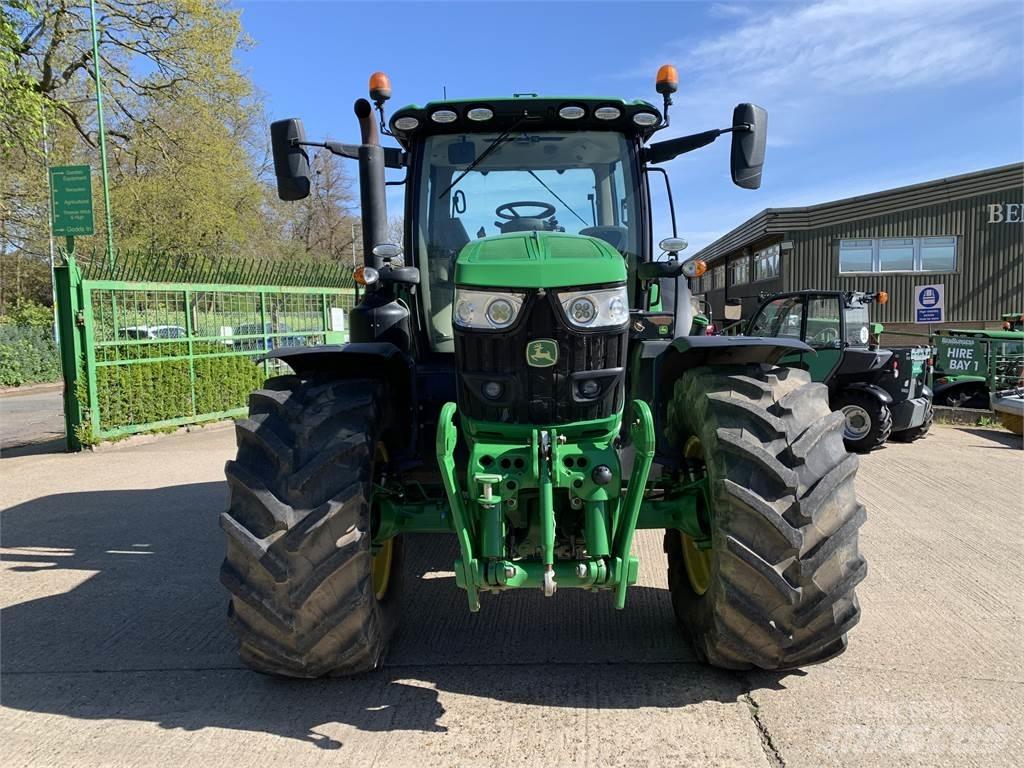 John Deere 6155R Traktorit