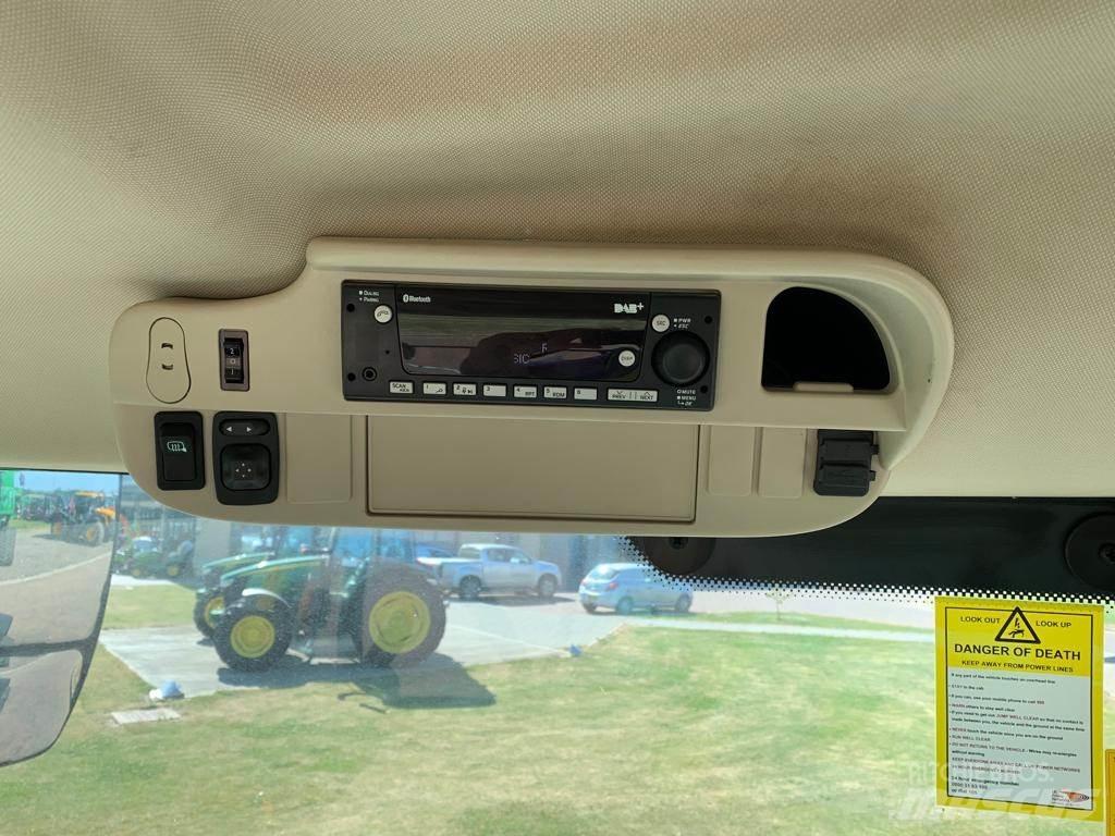 John Deere 6215R Traktorit