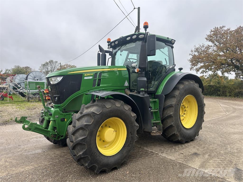 John Deere 6250R Traktorit