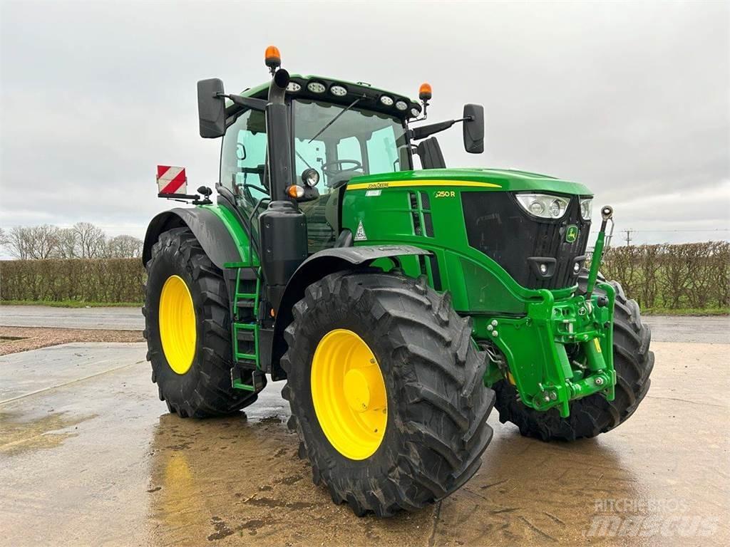 John Deere 6250R Traktorit