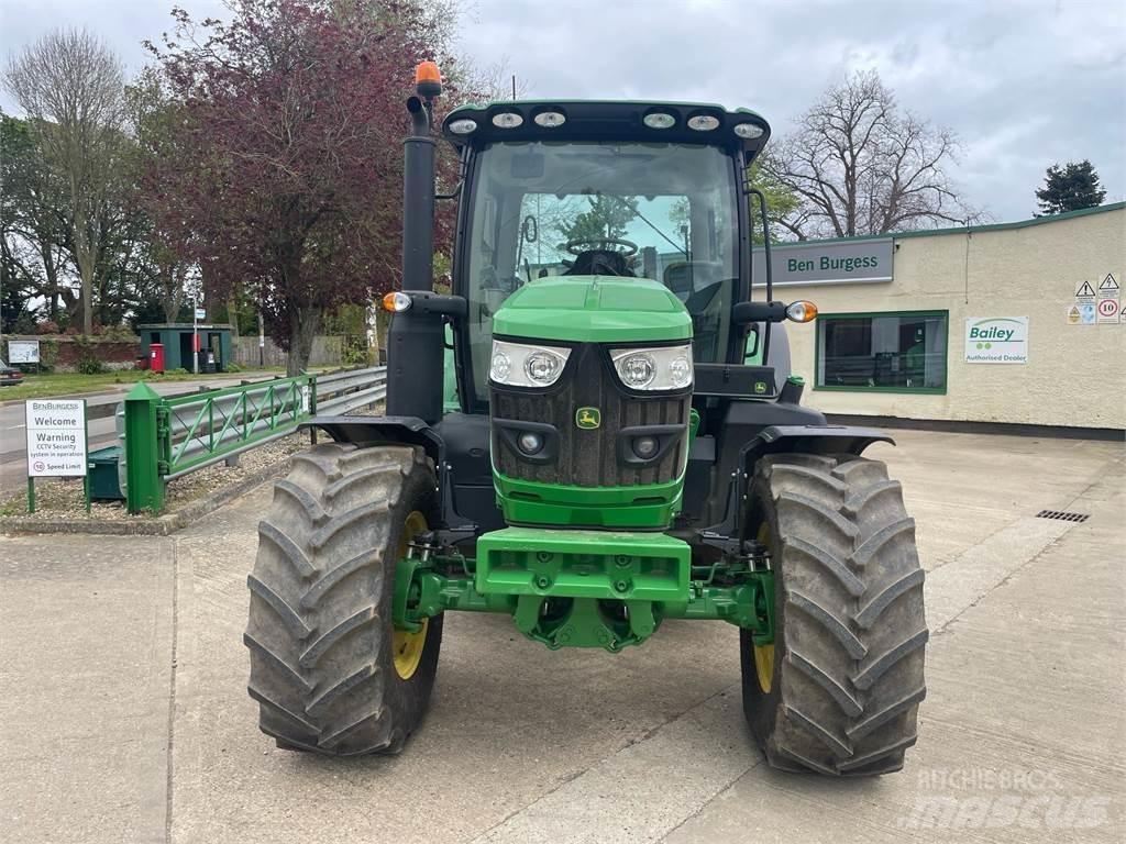 John Deere 6R120 Traktorit