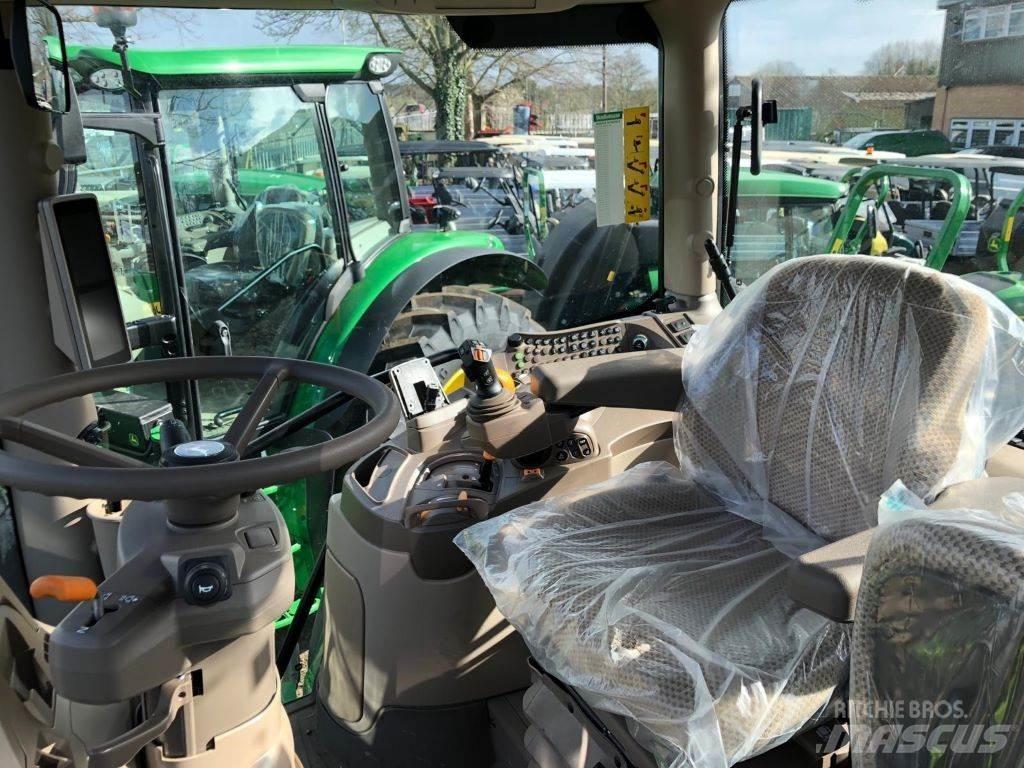 John Deere 6R130 Traktorit