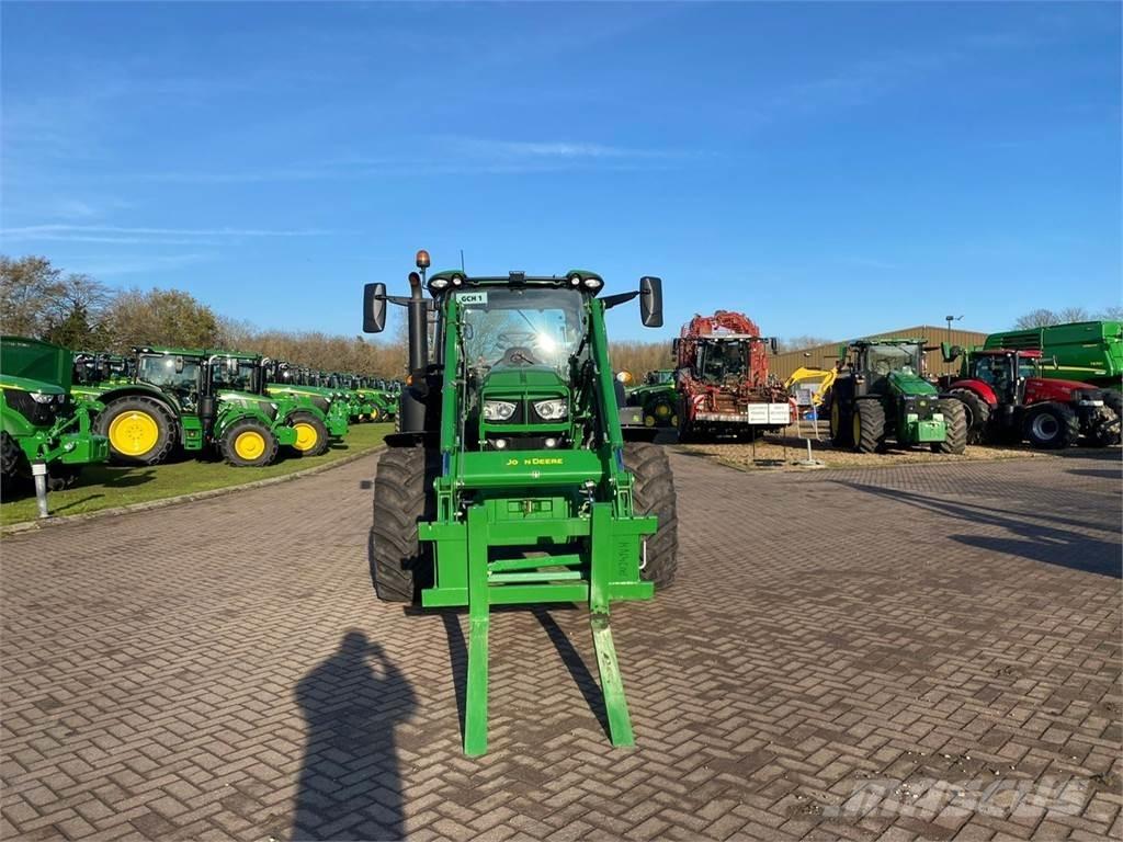 John Deere 6R150 Traktorit
