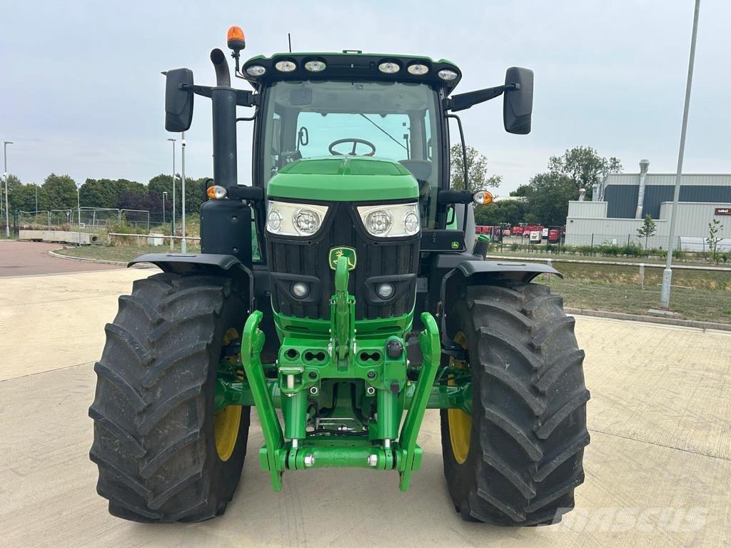John Deere 6R185 Traktorit