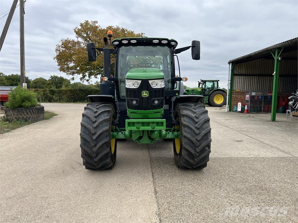 John Deere 6R185 Traktorit