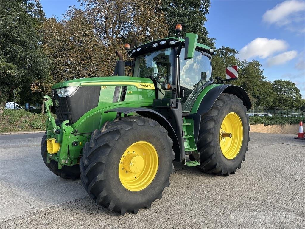 John Deere 6R215 Traktorit