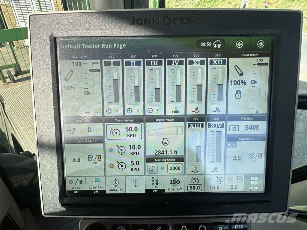 John Deere 6R215 Traktorit