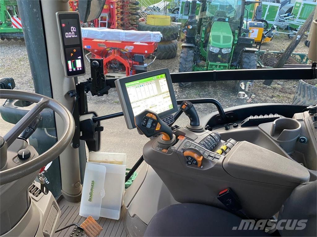 John Deere 6R215 Traktorit