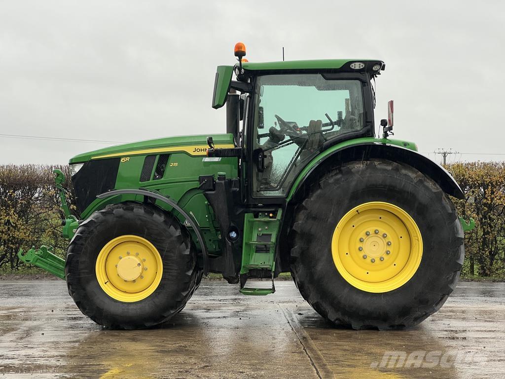 John Deere 6R215 Traktorit