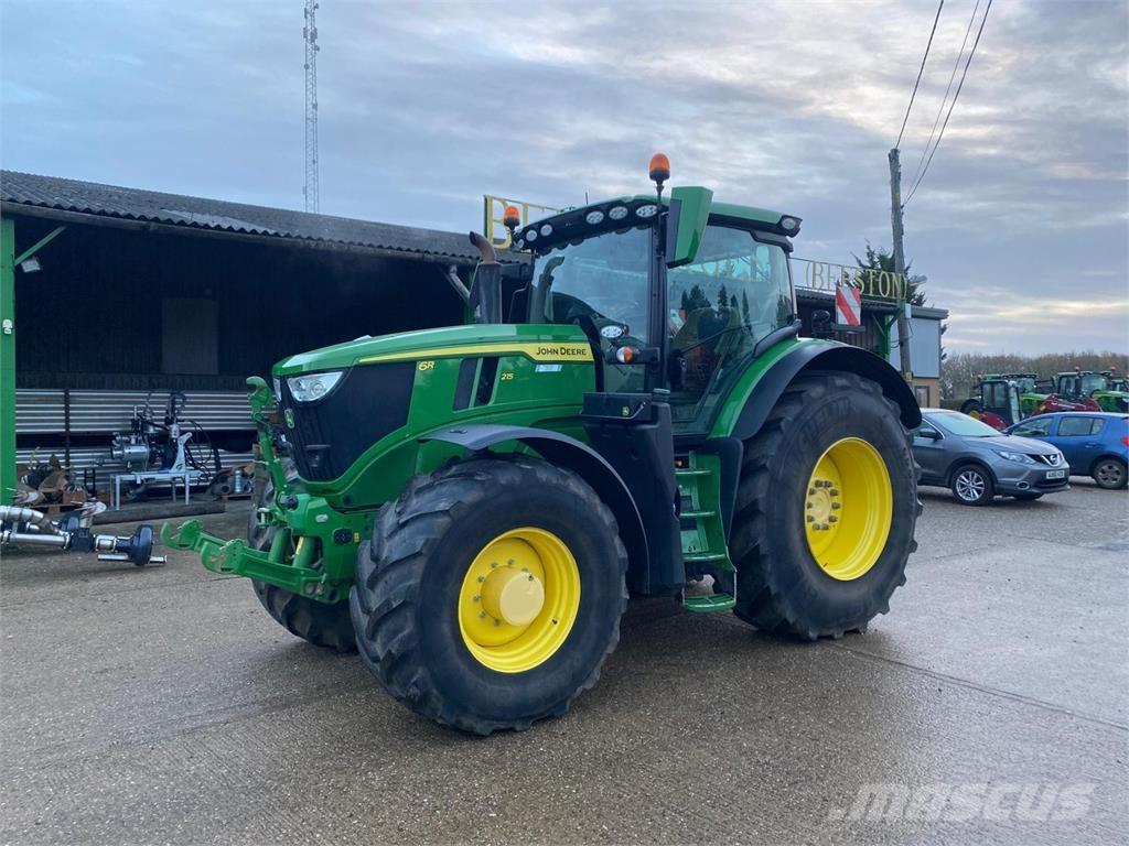 John Deere 6R215 Traktorit