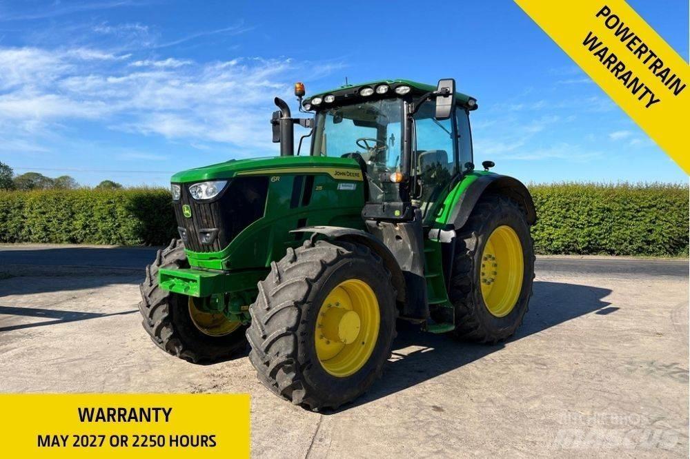 John Deere 6R215 Traktorit