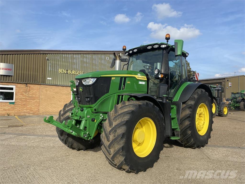 John Deere 6R250 Traktorit