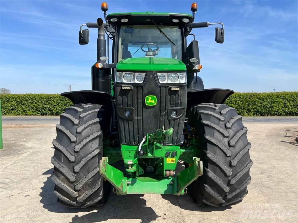 John Deere 7310R Traktorit