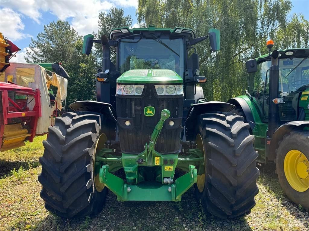 John Deere 7R330 Traktorit