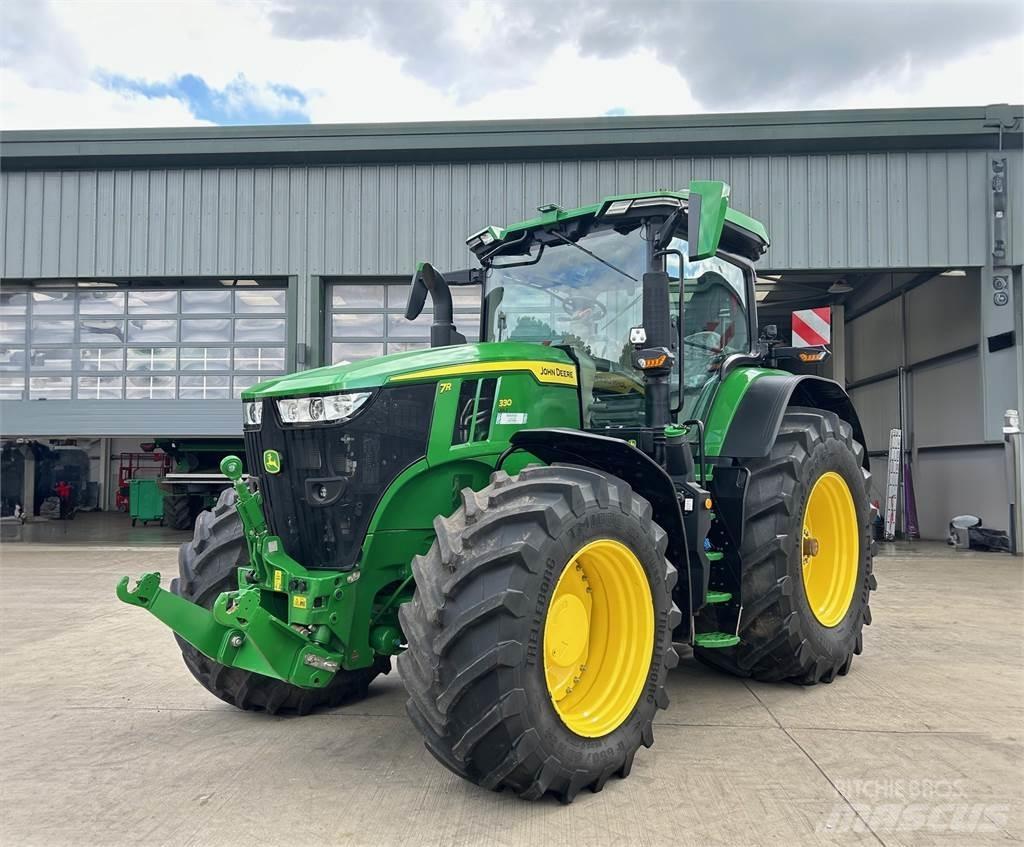 John Deere 7R330 Traktorit