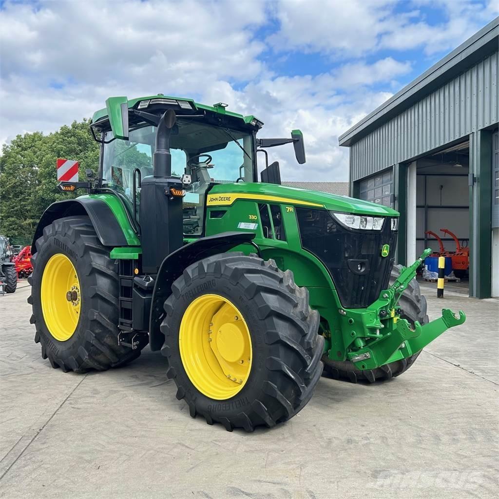 John Deere 7R330 Traktorit
