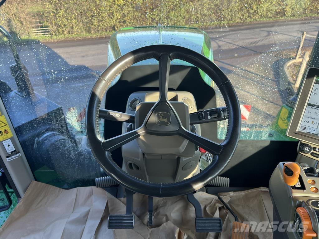 John Deere 9RX640 Traktorit
