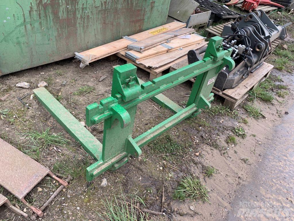 John Deere PALLET Muut kiinnitettävät lisäosat ja komponentit