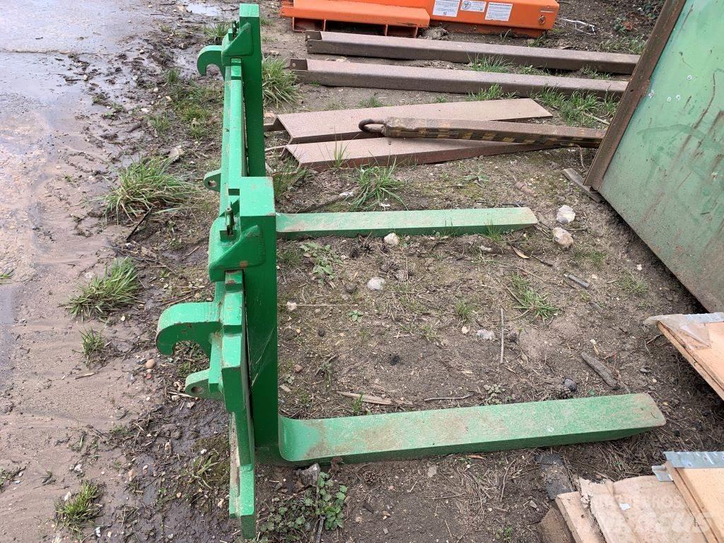 John Deere PALLET Muut kiinnitettävät lisäosat ja komponentit
