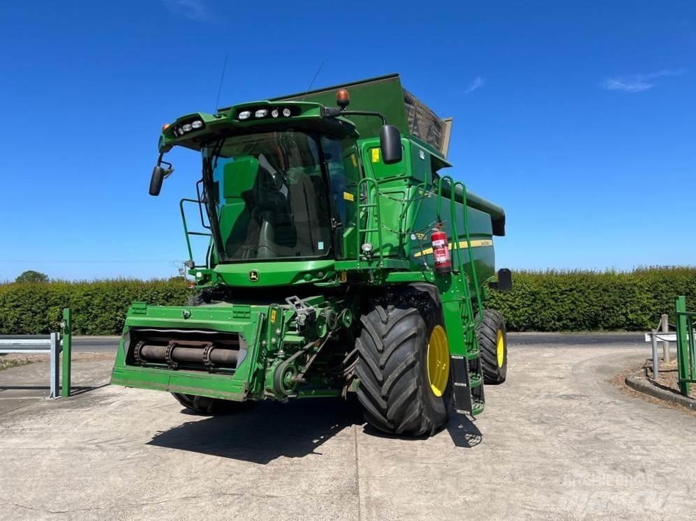 John Deere T670HM Leikkuupuimurit