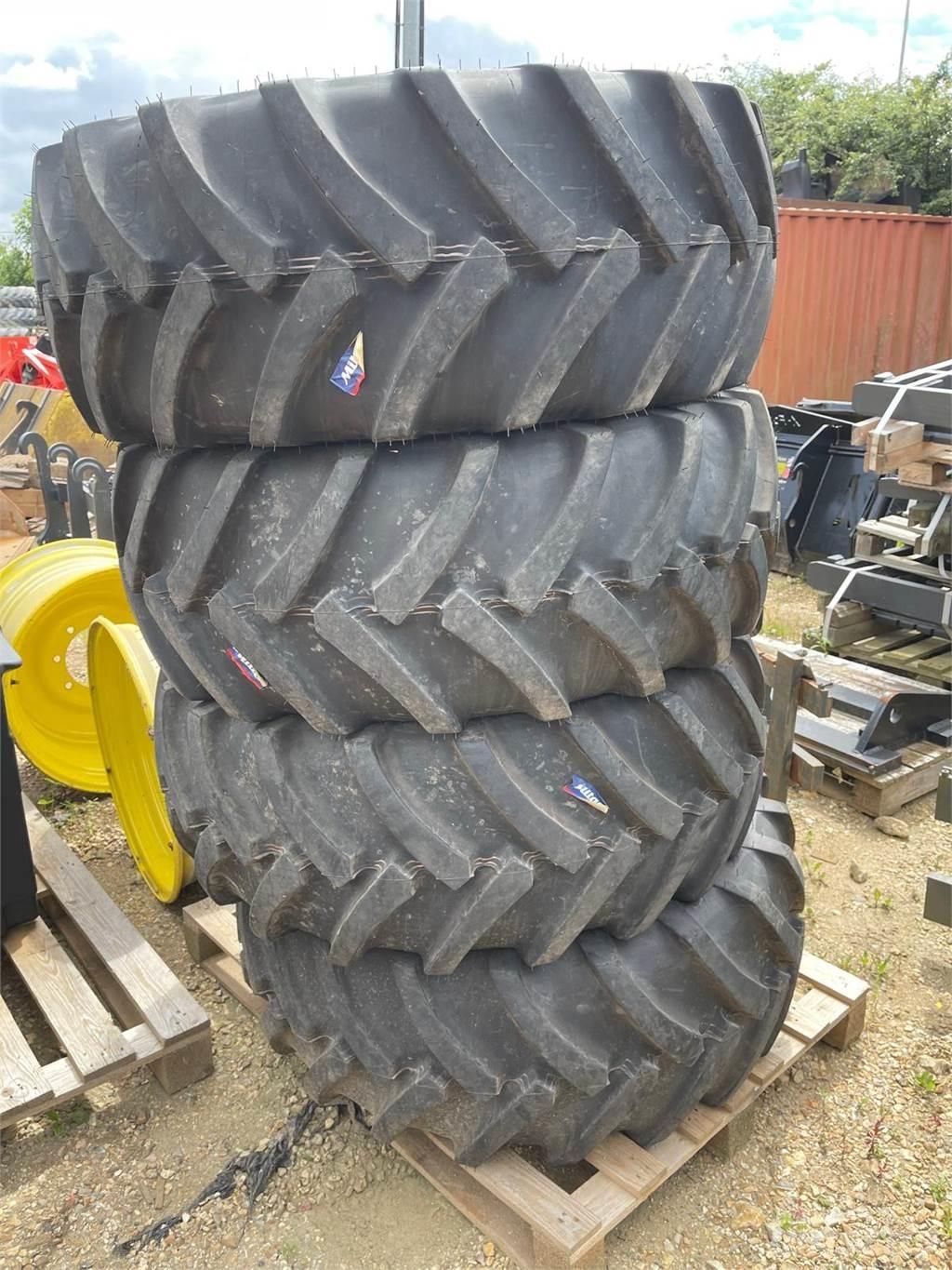 John Deere TYRES Muut maatalouskoneet