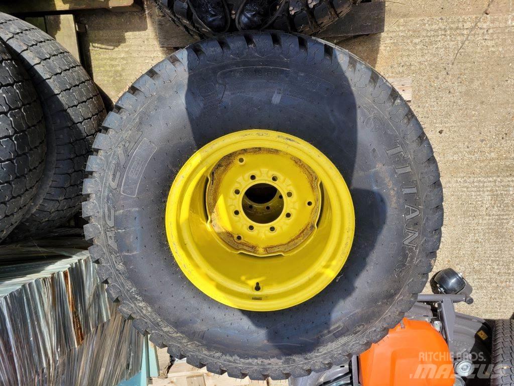 John Deere WHEELS Taajamatraktorit
