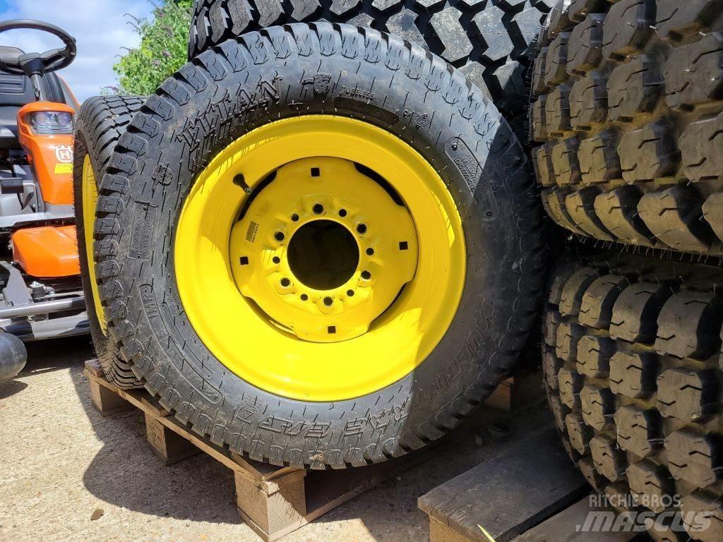 John Deere WHEELS Taajamatraktorit