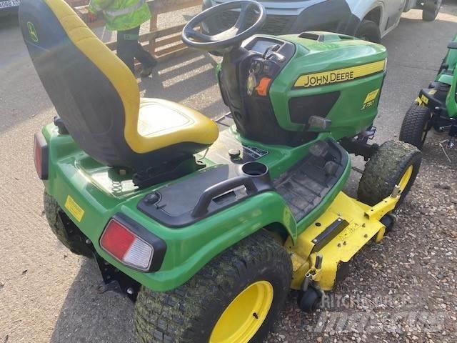 John Deere X750 Traktorit