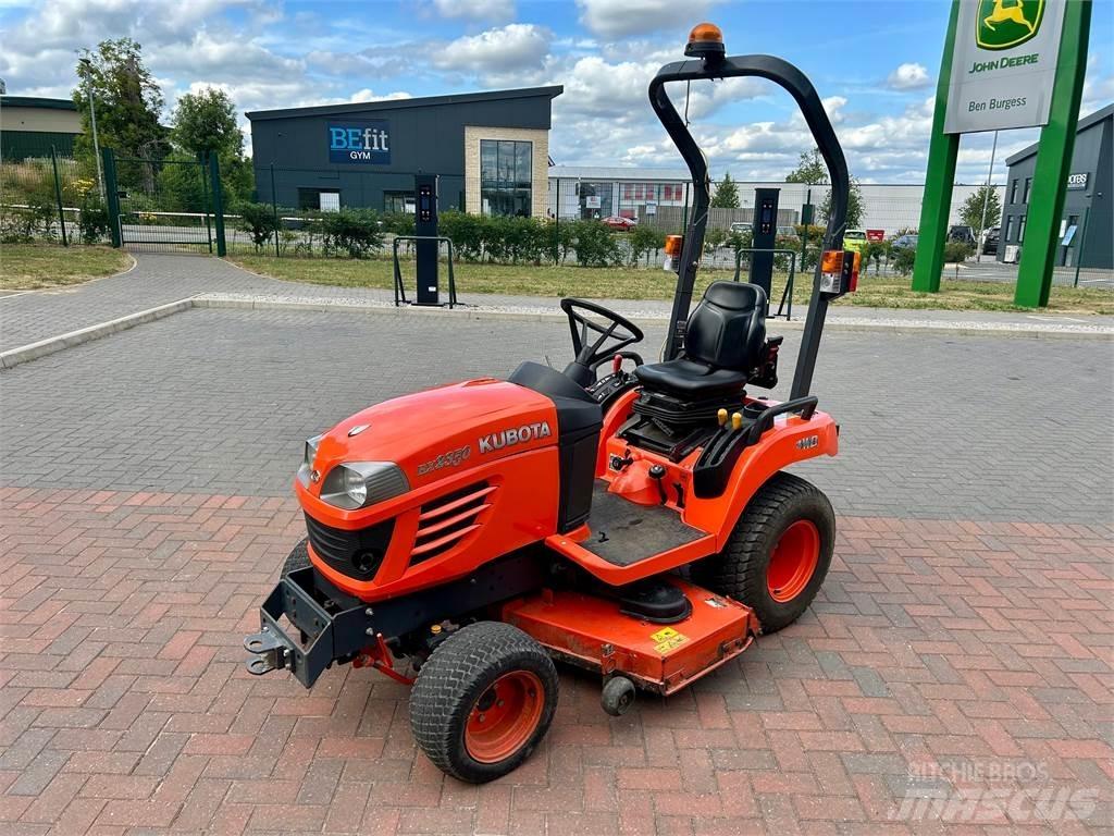 Kubota BX2350 Taajamatraktorit