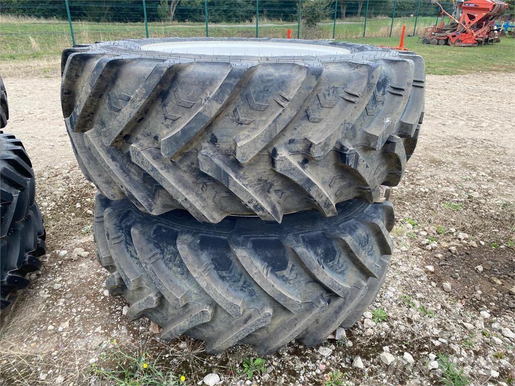 Kuhn 600/65R38 Renkaat ja vanteet