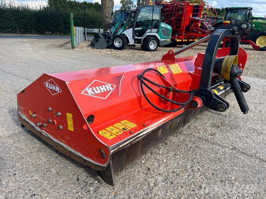 Kuhn BP28 Kesantoleikkurit ja -murskaimet