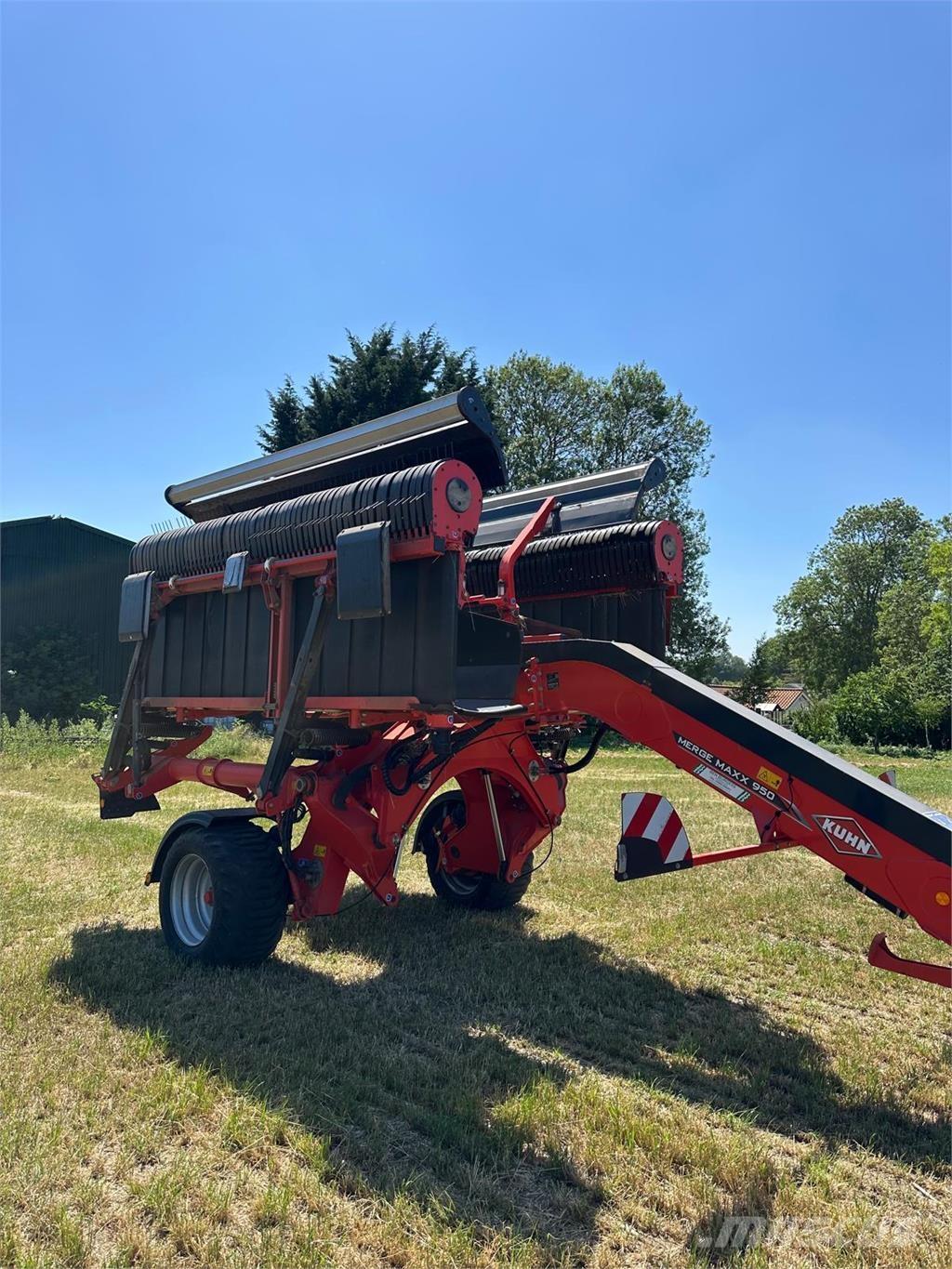 Kuhn MERGEMAXX950 Kesantoleikkurit ja -murskaimet