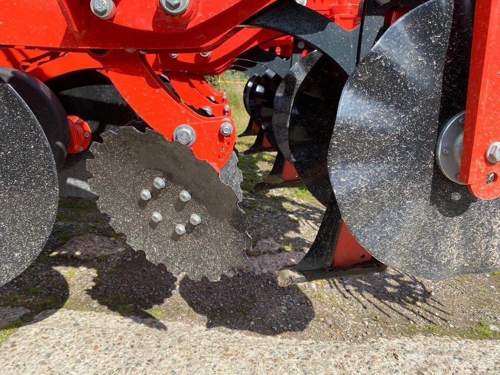 Kuhn STRIGER 300 Muut maatalouskoneet