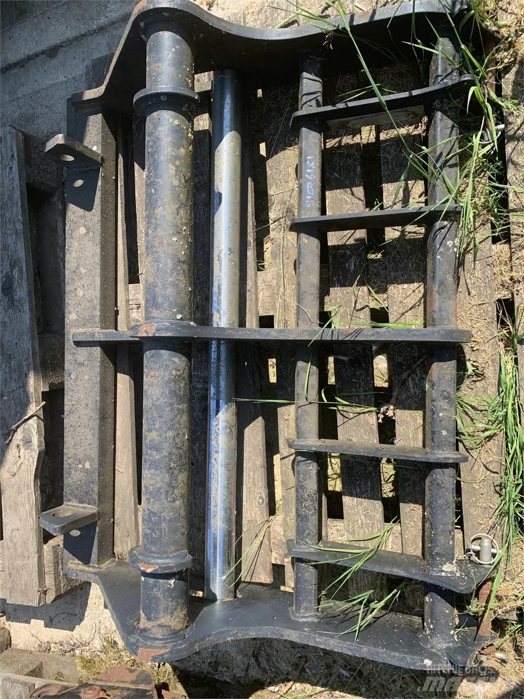 Manitou HEADSTOCK Maatalouskurottajat