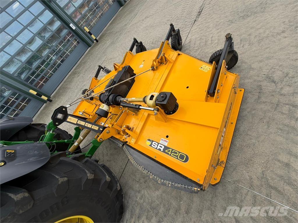 McConnel SR420 Kesantoleikkurit ja -murskaimet