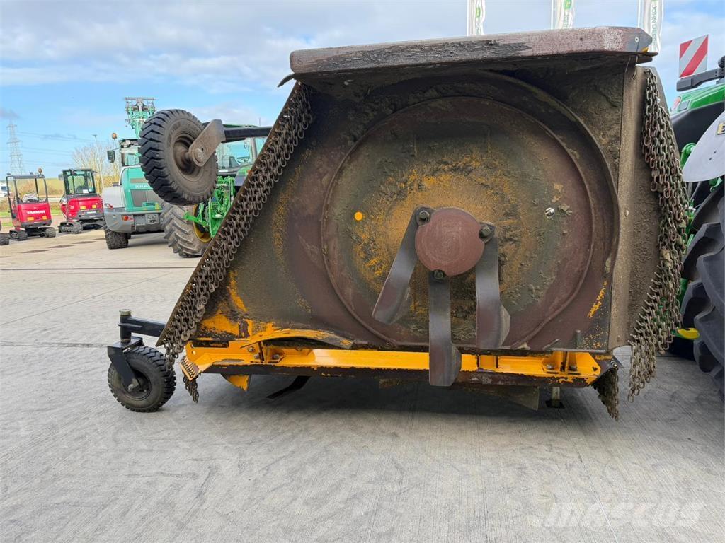 McConnel SR420 Kesantoleikkurit ja -murskaimet