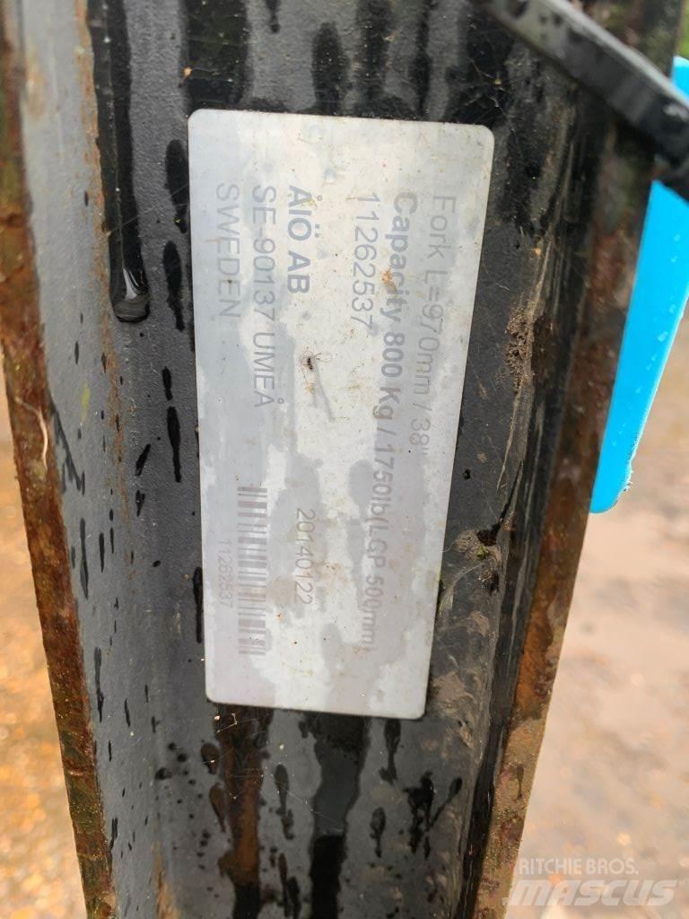  PALLET Muut kiinnitettävät lisäosat ja komponentit