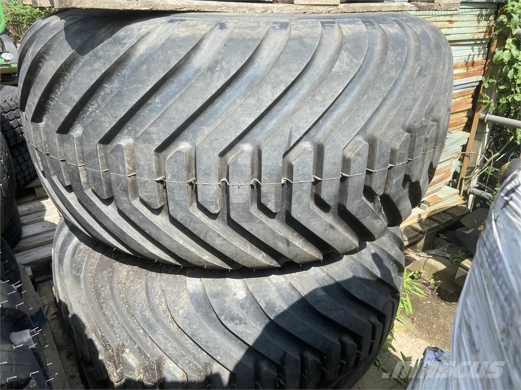  TURF TYRES Taajamatraktorit