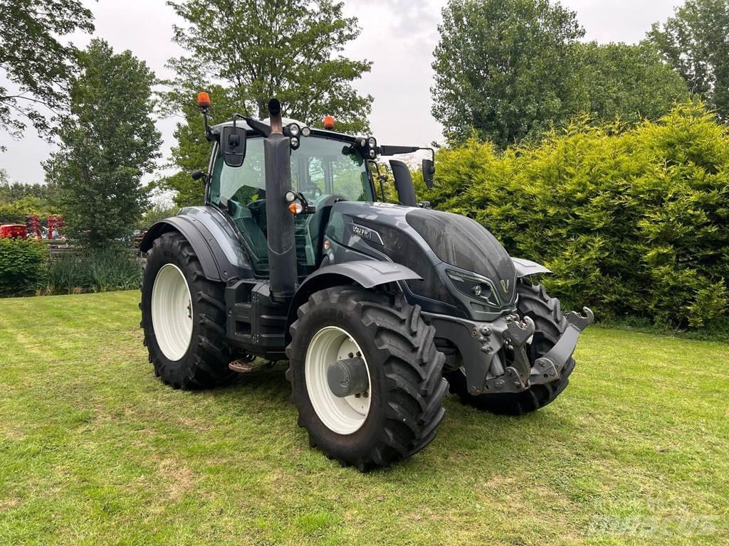 Valtra T234 Traktorit